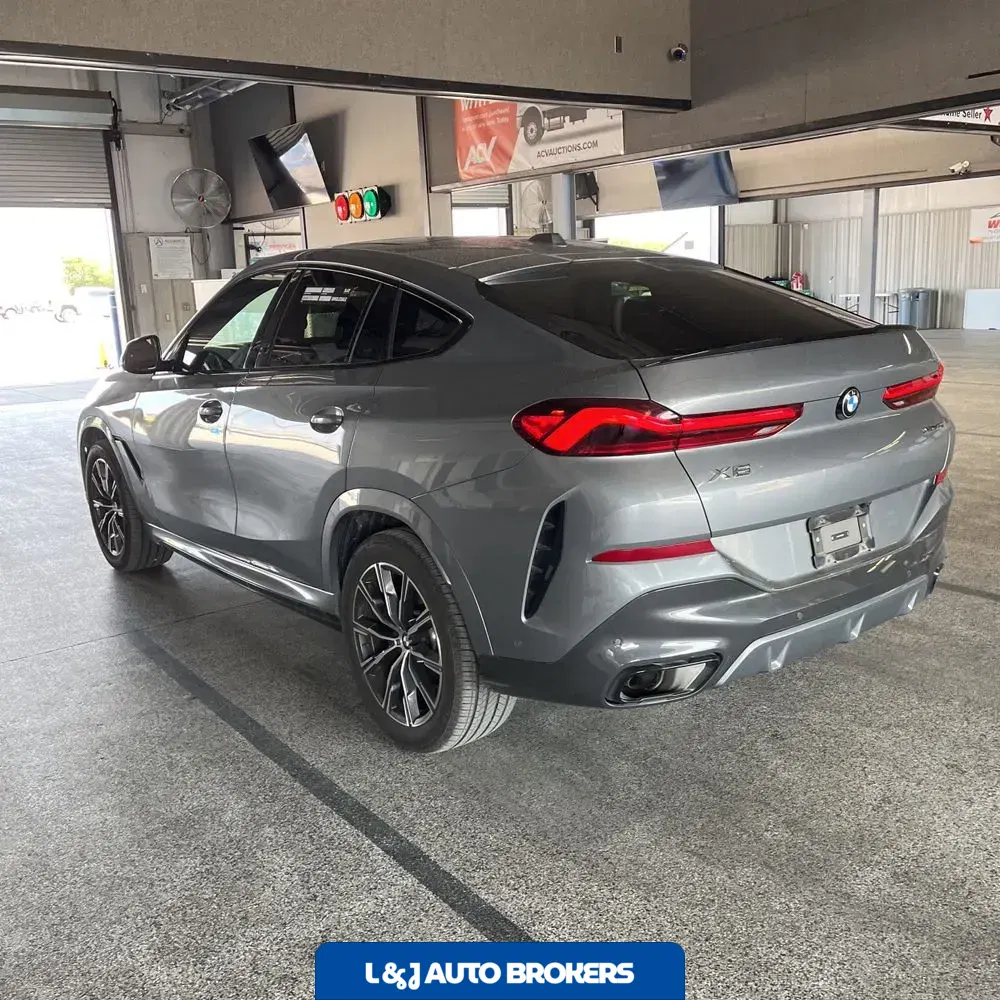 2025 BMW X6 XDrive40i