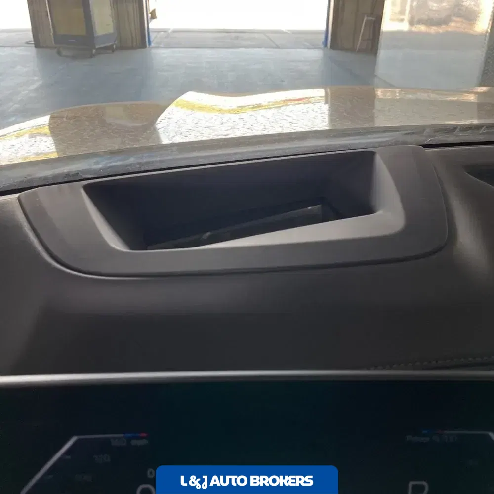 2025 BMW X6 XDrive40i