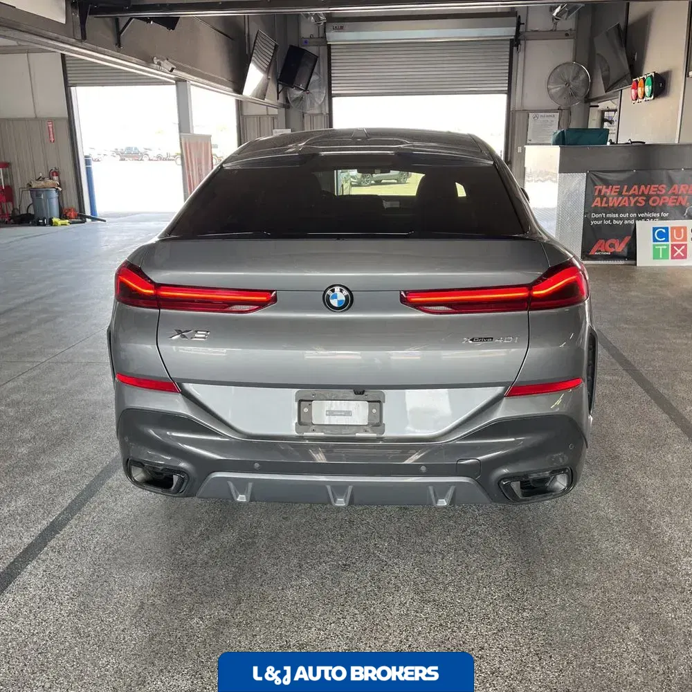 2025 BMW X6 XDrive40i