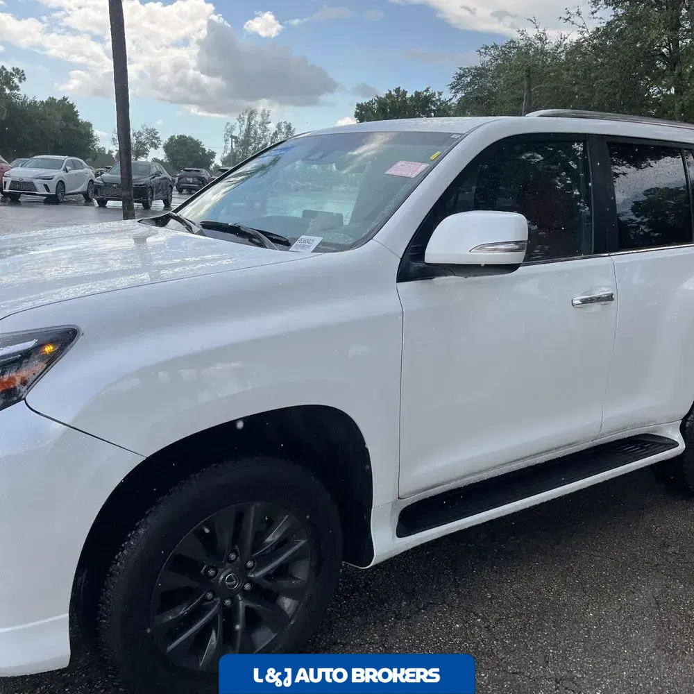 2023 Lexus GX 460 Base
