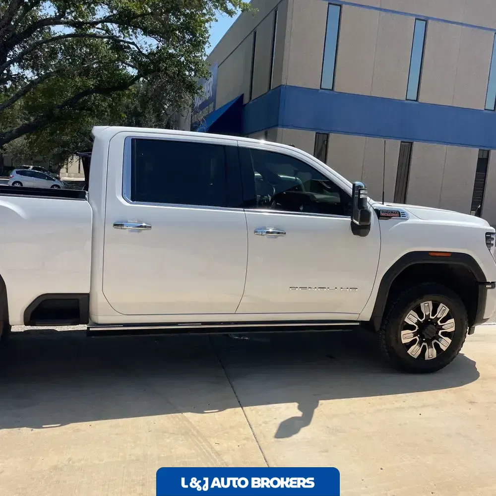 2024 GMC Sierra 2500HD Denali
