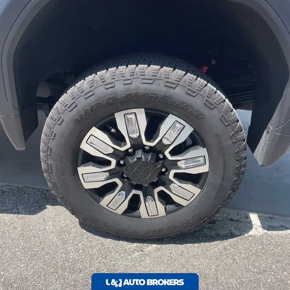 2024 GMC Sierra 2500HD Denali