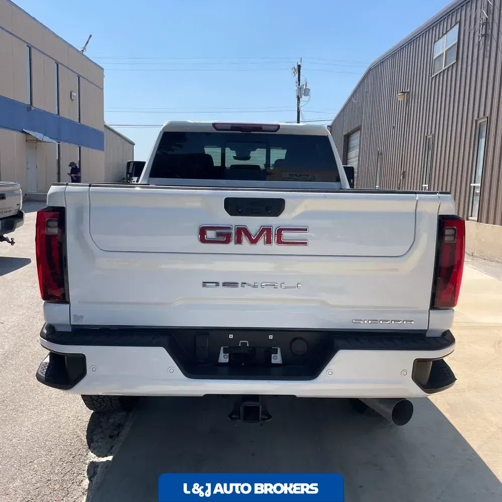 2024 GMC Sierra 2500HD Denali
