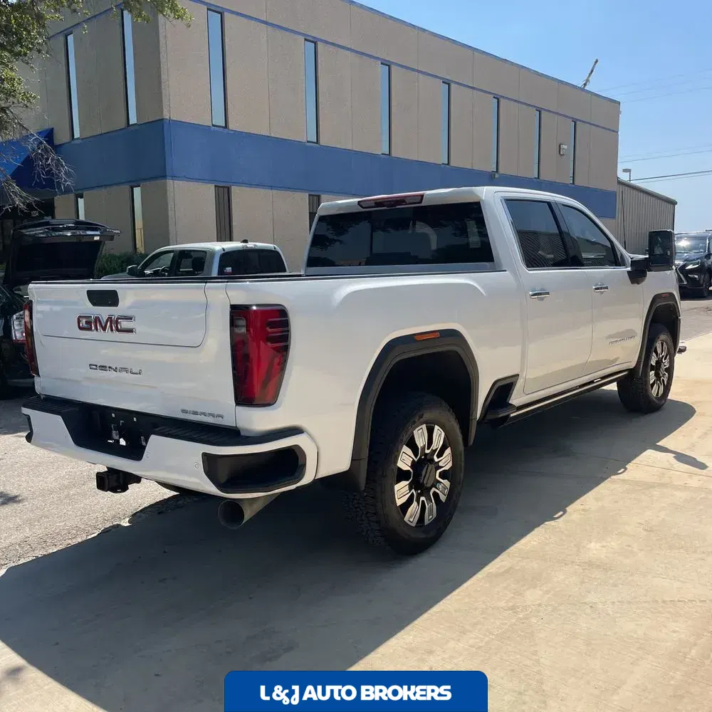 2024 GMC Sierra 2500HD Denali