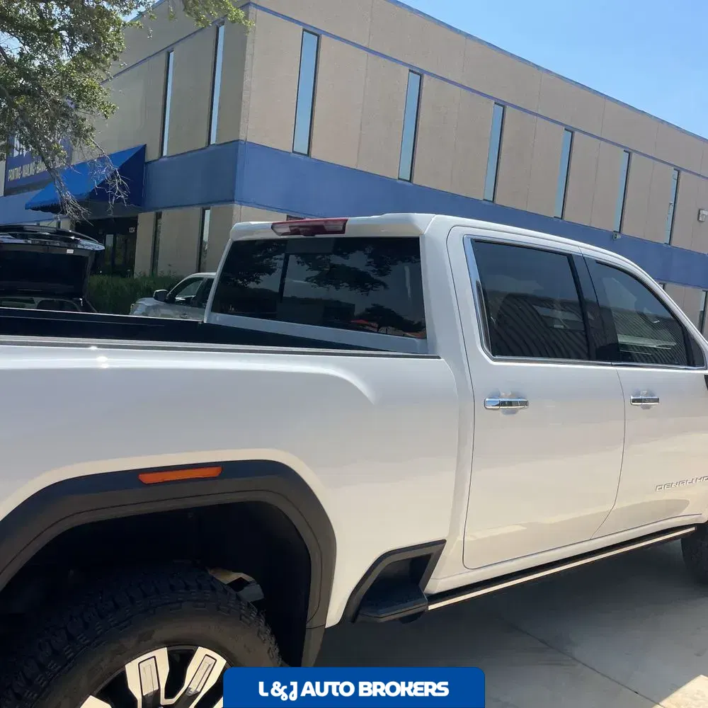 2024 GMC Sierra 2500HD Denali