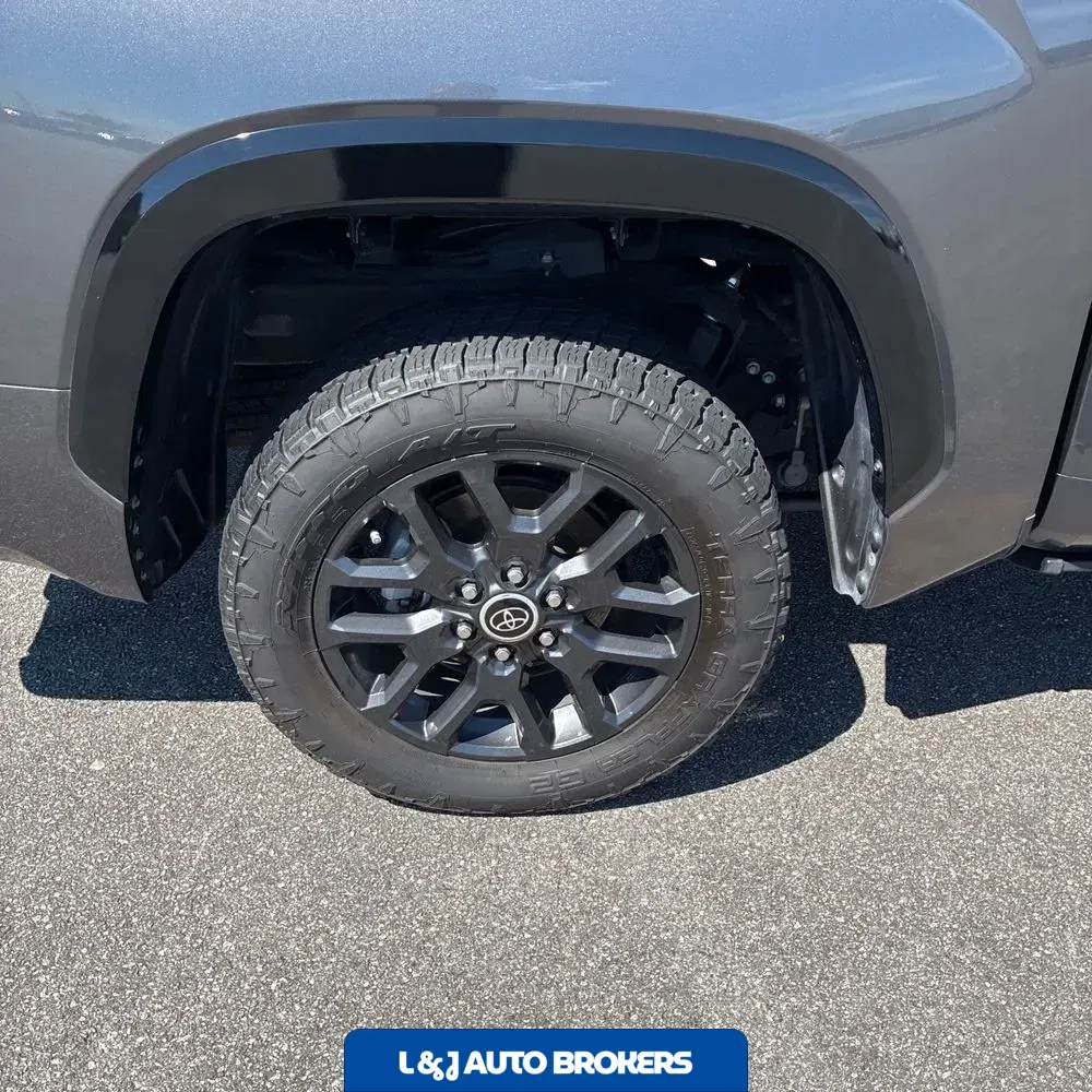 2022 Toyota Tundra Platinum HV