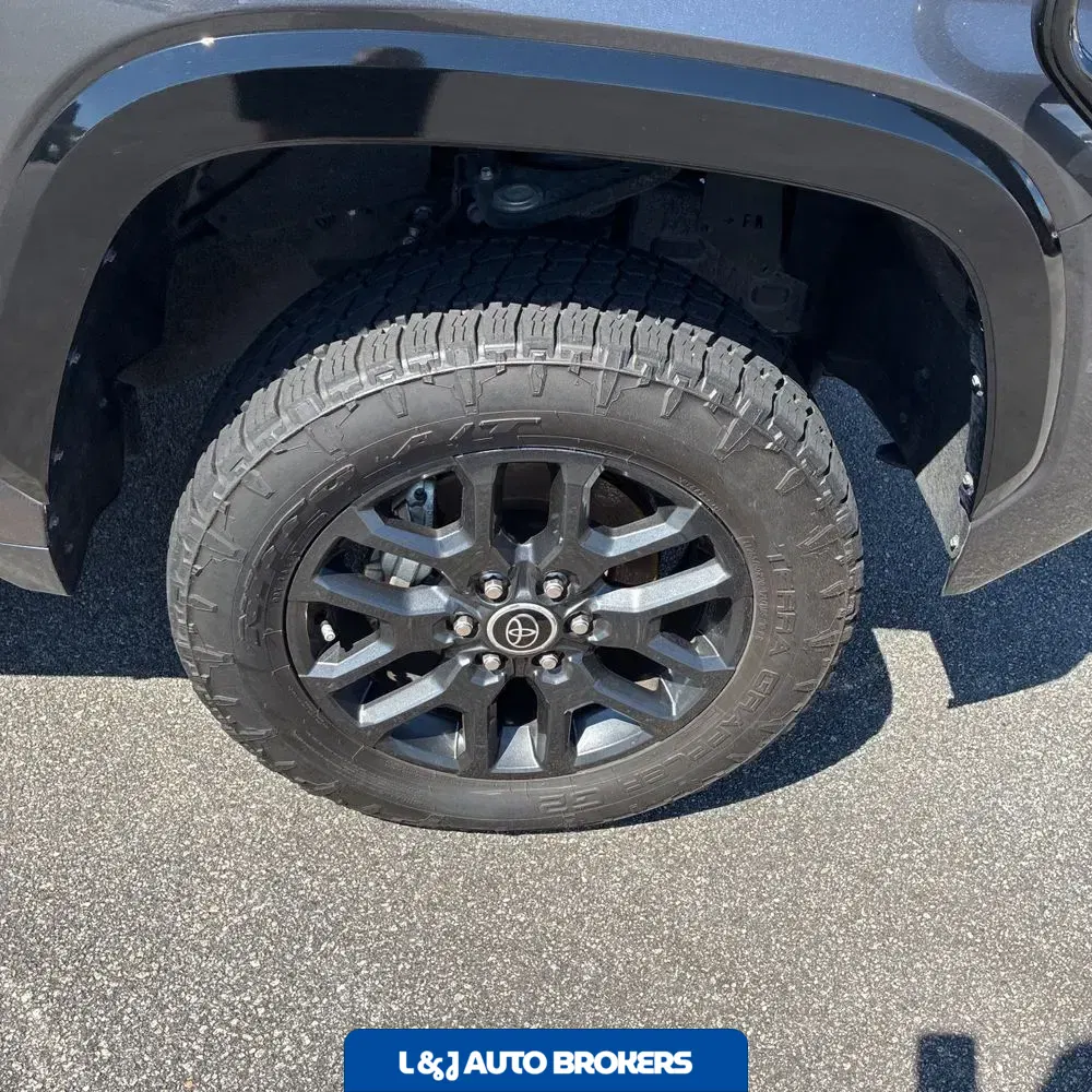 2022 Toyota Tundra Platinum HV