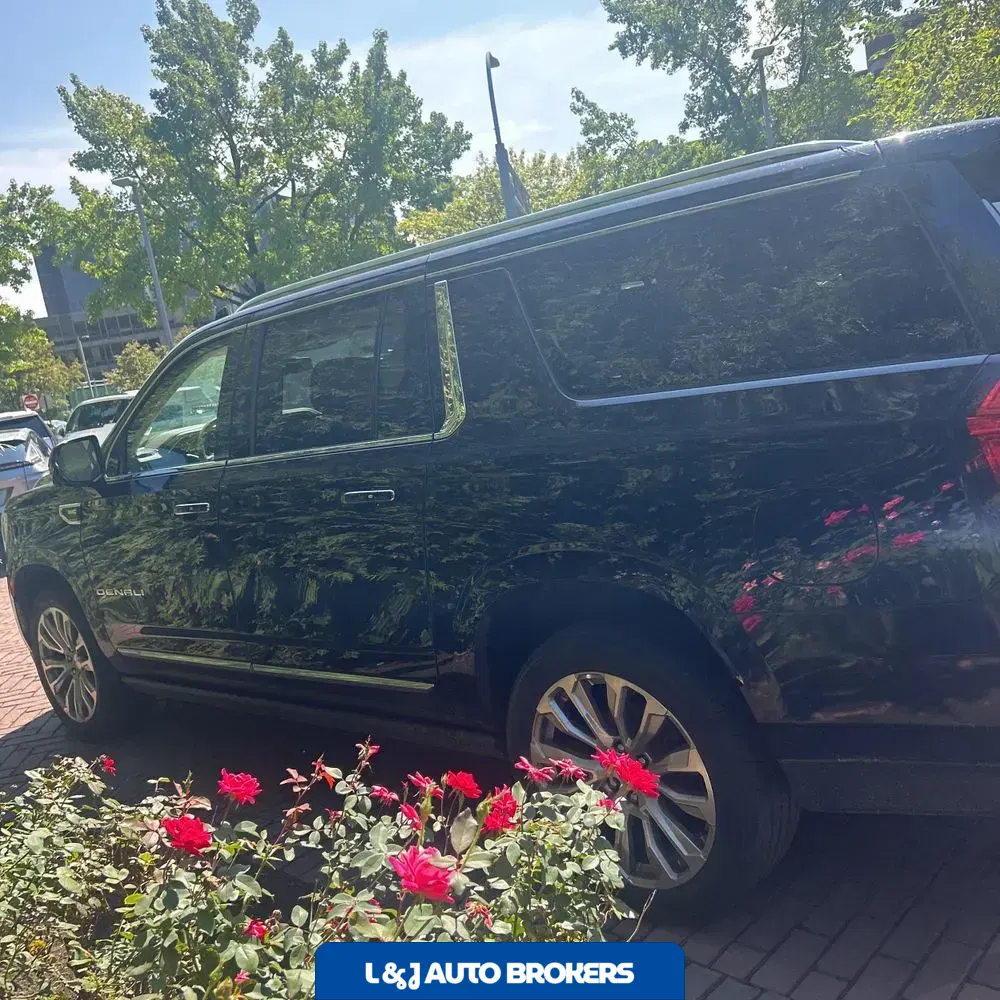 2022 GMC Yukon XL Denali