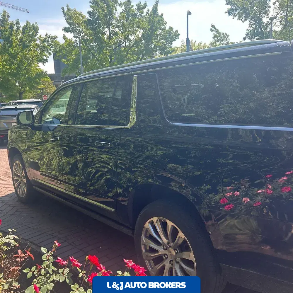 2022 GMC Yukon XL Denali