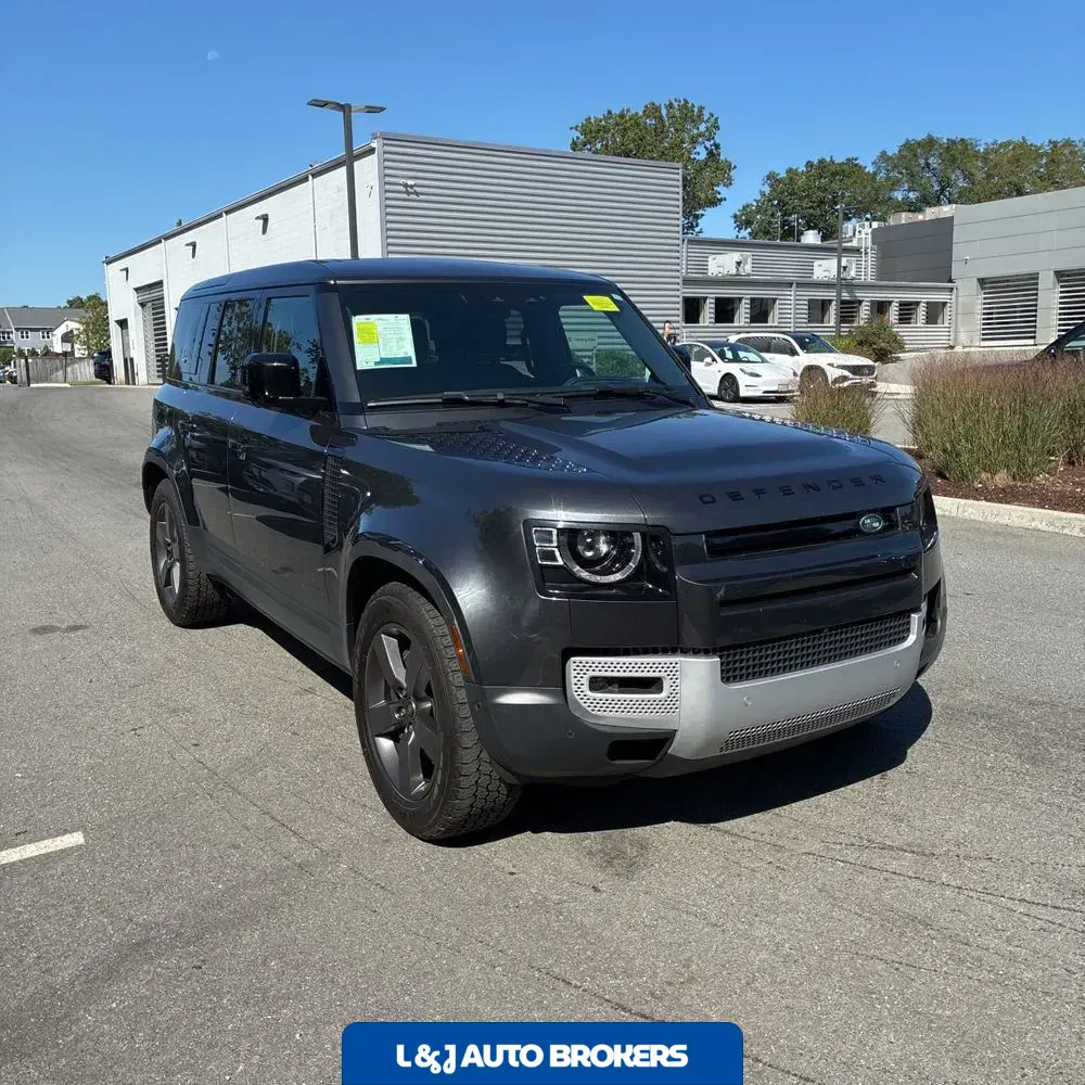 2024 Land Rover Defender 110 V8 P500 SE