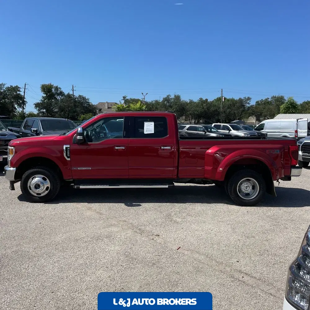 2022 Ford F-350 Super Duty Lariat
