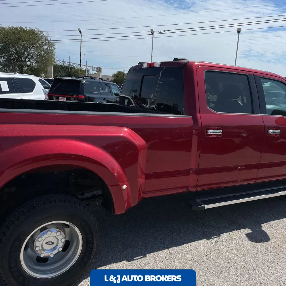 2022 Ford F-350 Super Duty Lariat