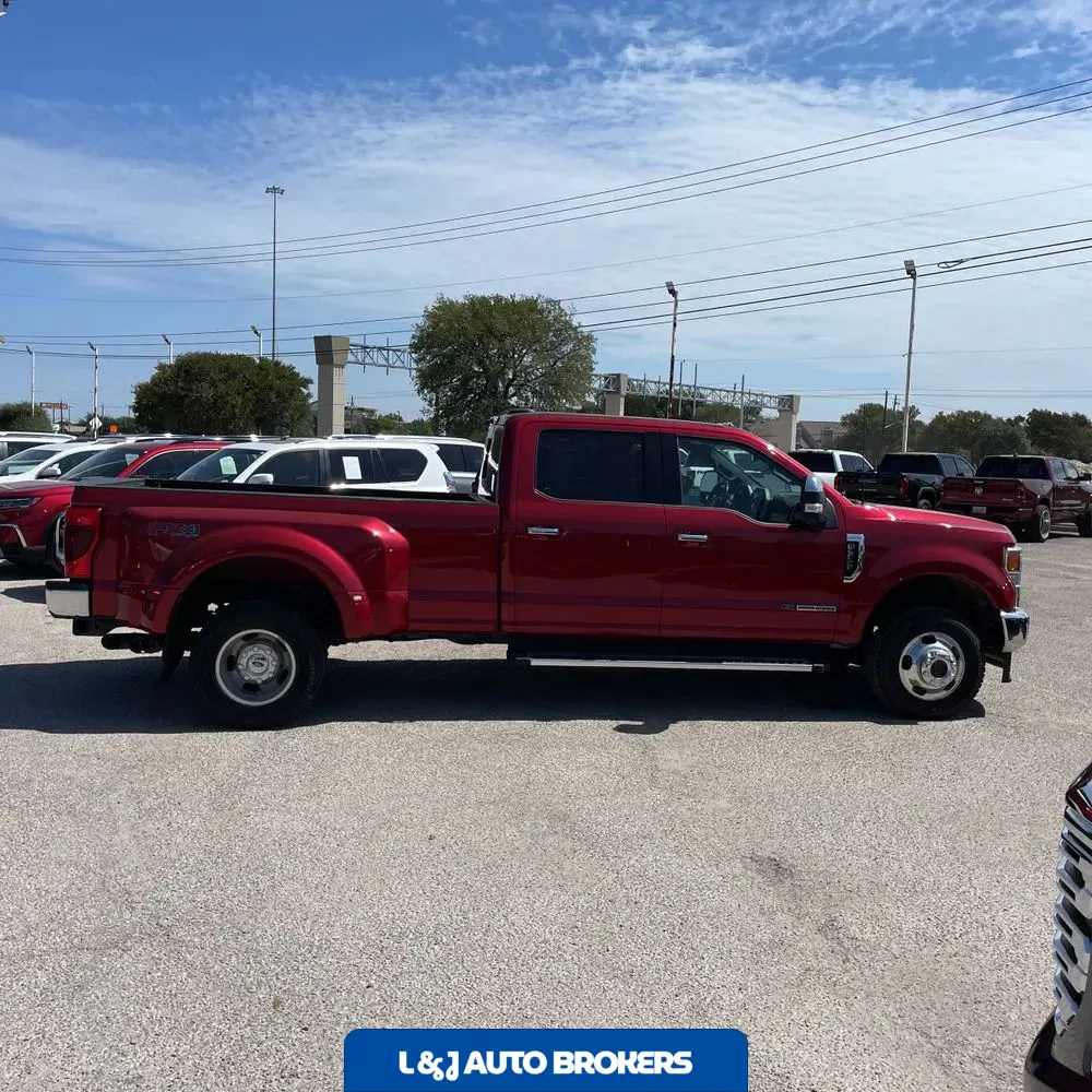 2022 Ford F-350 Super Duty Lariat