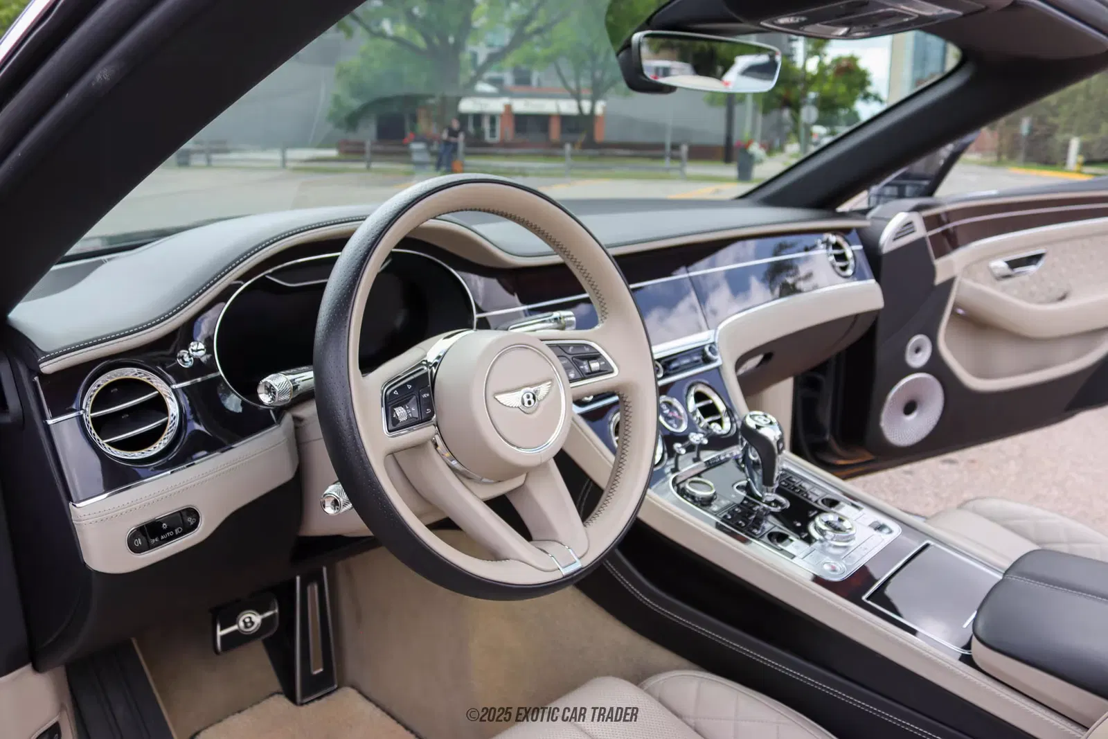 2021 Bentley Continental GTC V8