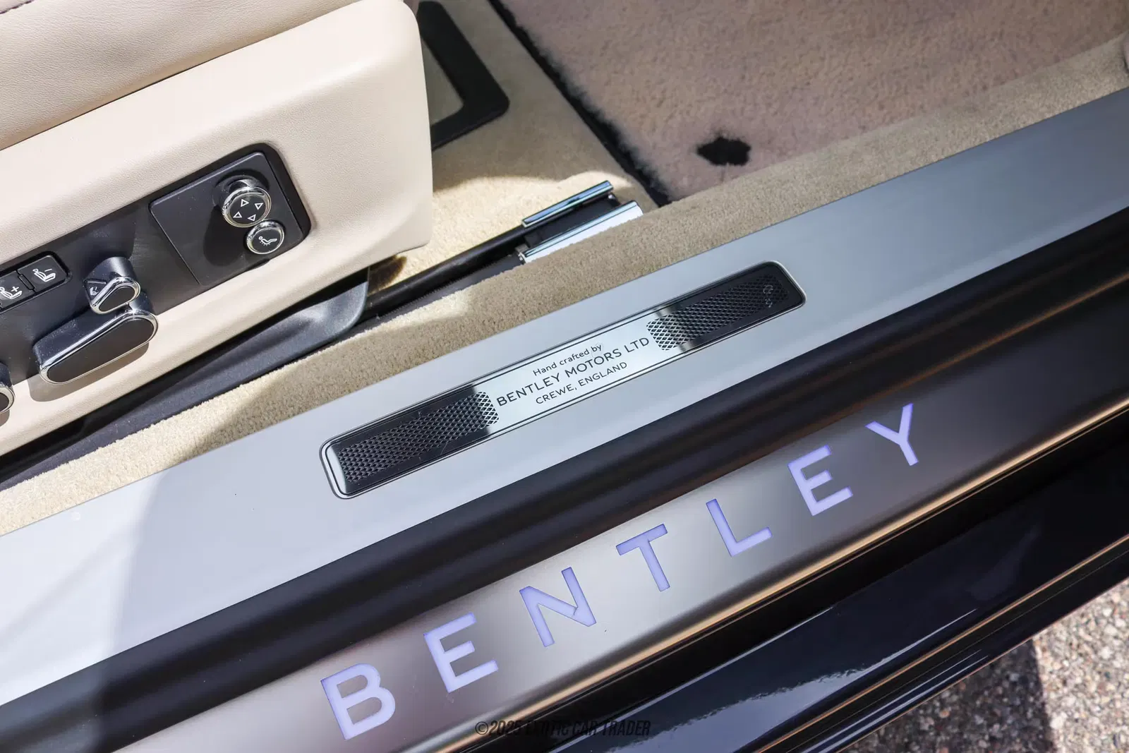 2021 Bentley Continental GTC V8