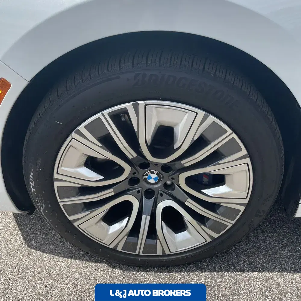 2024 BMW 7-Series 750e xDrive