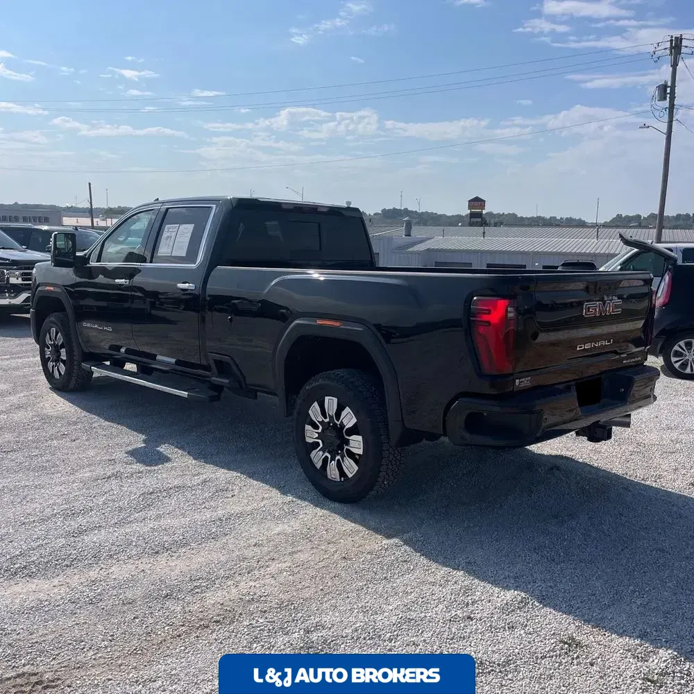 2024 GMC Sierra 3500HD Denali