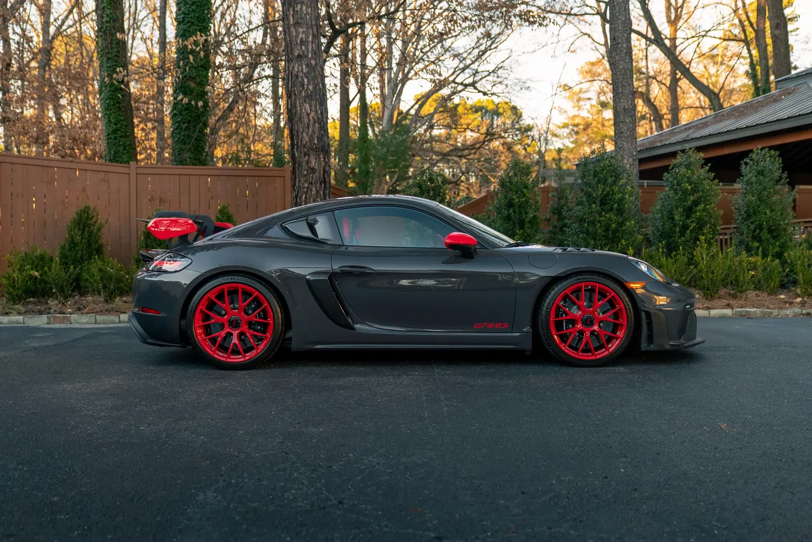 2023 Porsche 718 Cayman GT4 RS Weissach