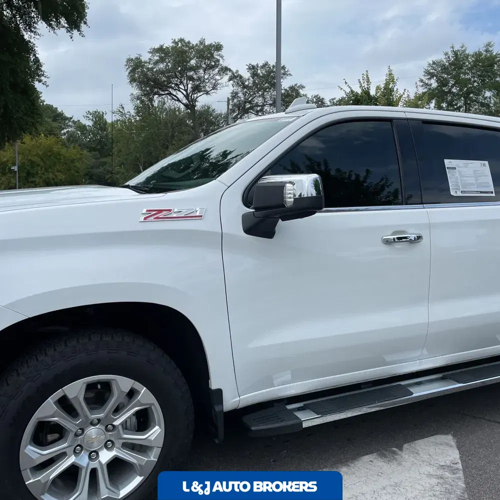 2024 Chevrolet Silverado 1500 LTZ