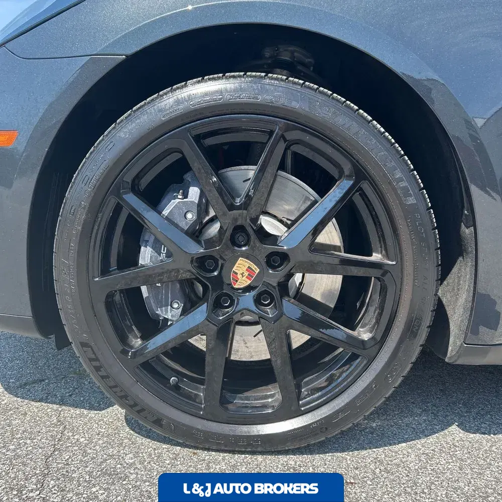 2025 Porsche Panamera 4 E-Hybrid