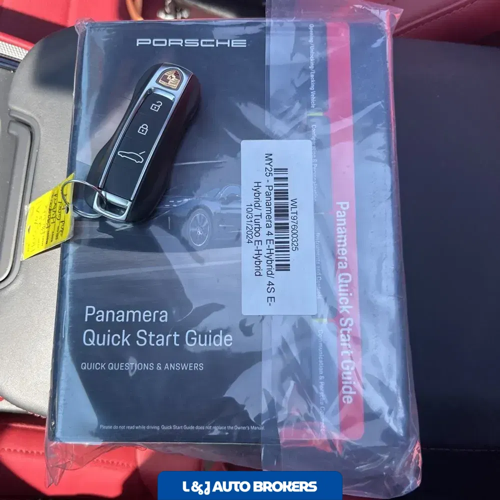 2025 Porsche Panamera 4 E-Hybrid