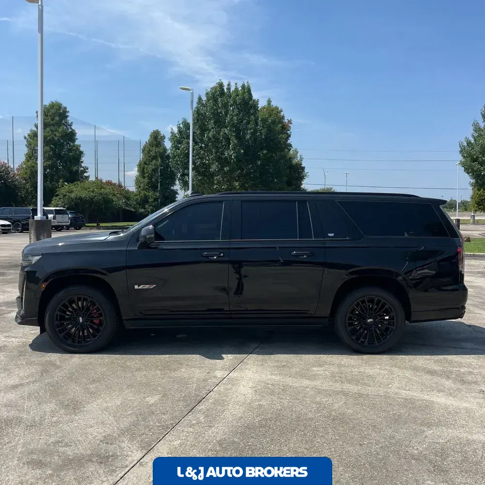 2023 Cadillac Escalade-V ESV Base