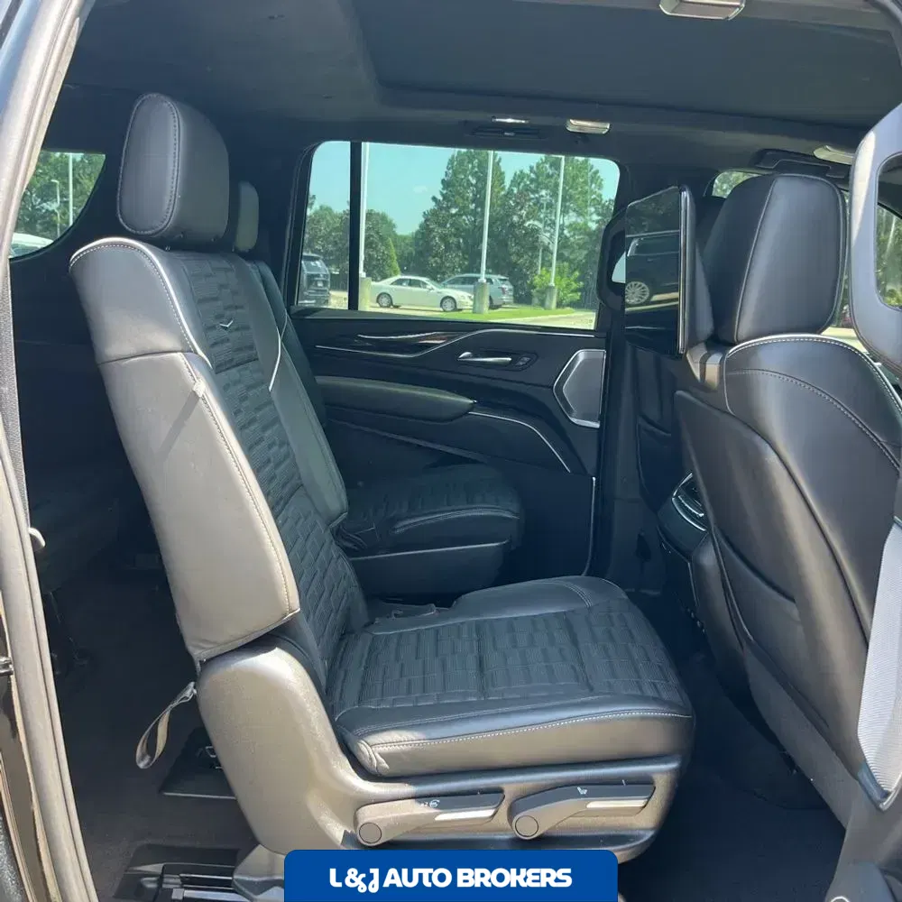 2023 Cadillac Escalade-V ESV Base
