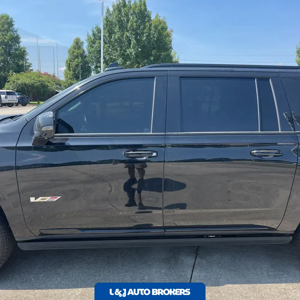 2023 Cadillac Escalade-V ESV Base