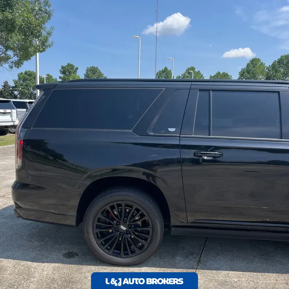 2023 Cadillac Escalade-V ESV Base