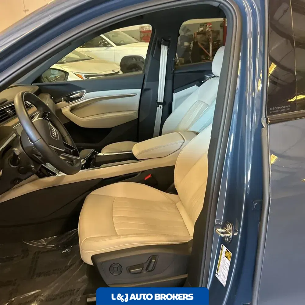 2024 Audi Q8 e-tron S-Line Prem
