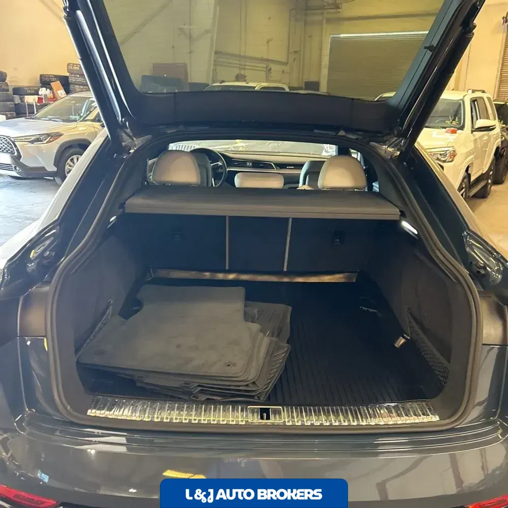 2024 Audi Q8 e-tron S-Line Prem