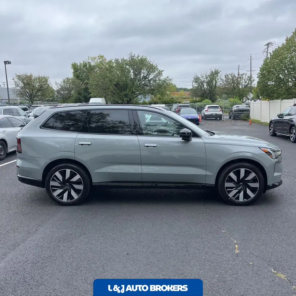 2025 Volvo EX90 Ultra
