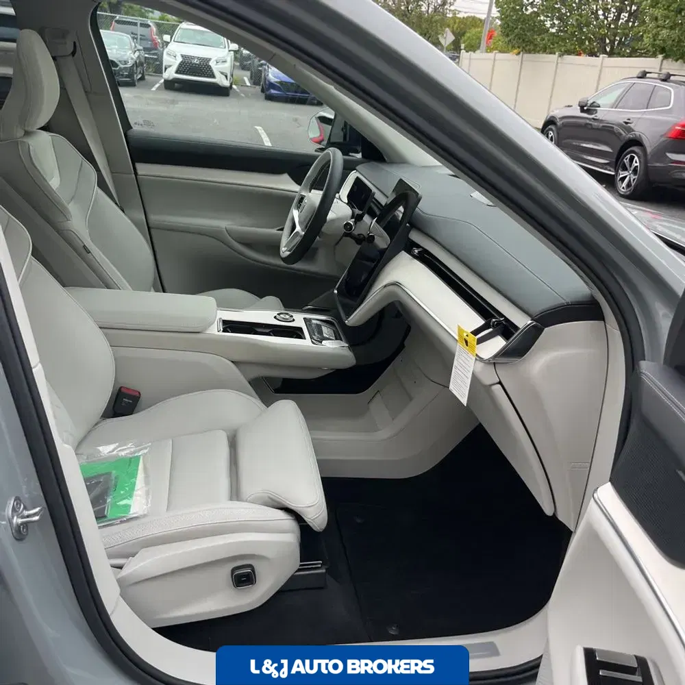2025 Volvo EX90 Ultra