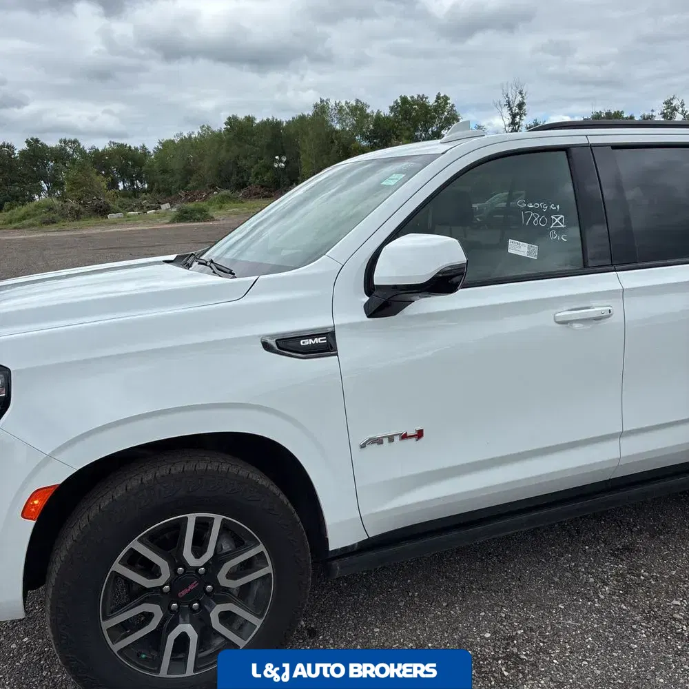 2023 GMC Yukon AT4