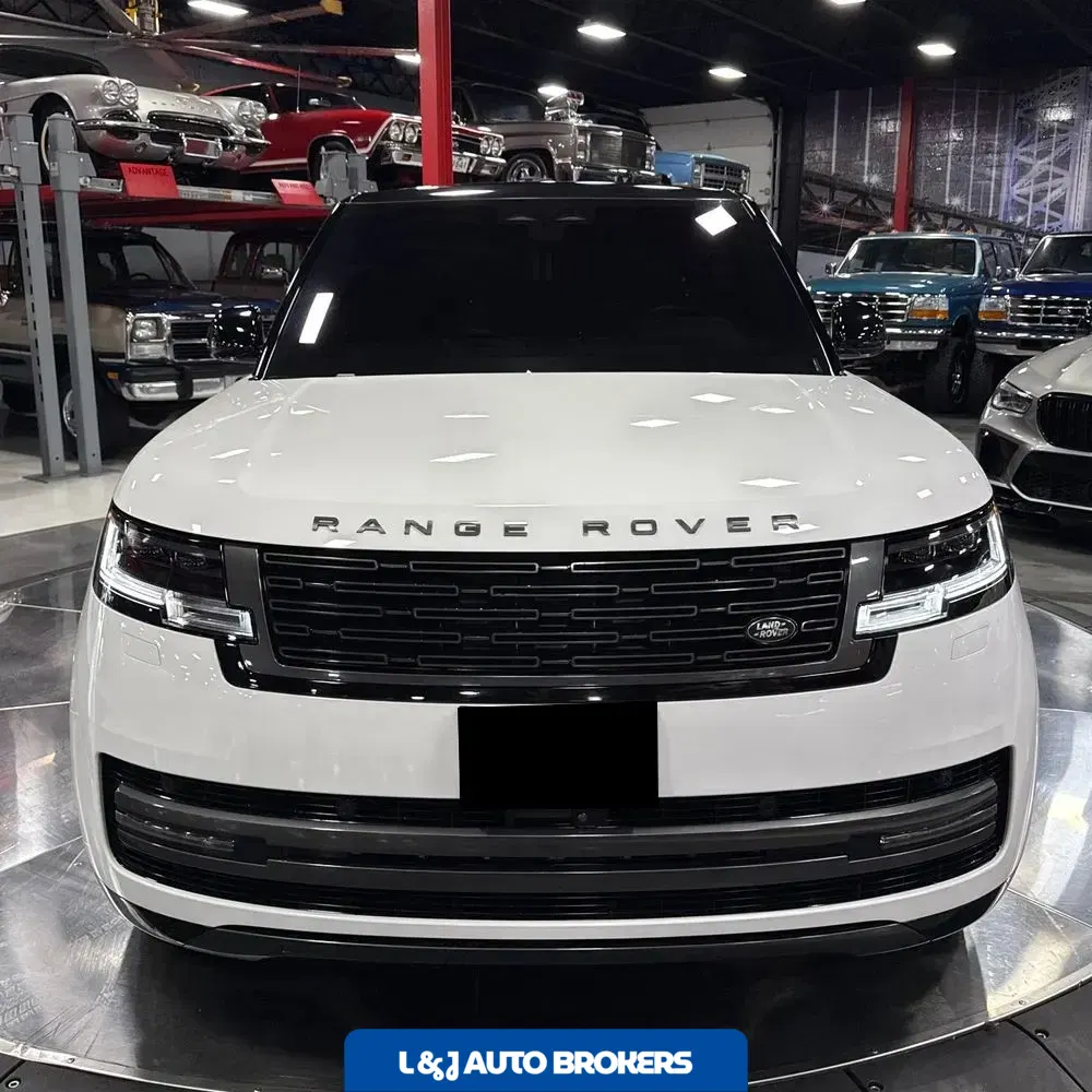 2023 Land Rover Range Rover P530 SE LWB