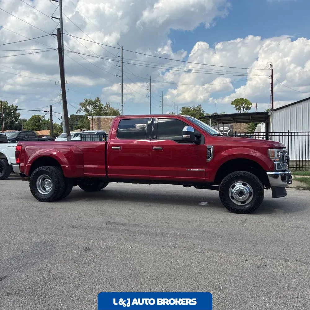 2022 Ford F-350 Super Duty Lariat