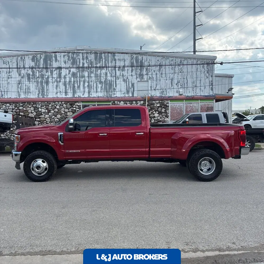 2022 Ford F-350 Super Duty Lariat