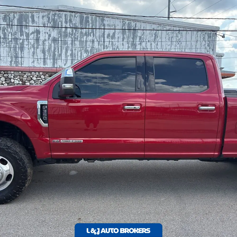 2022 Ford F-350 Super Duty Lariat