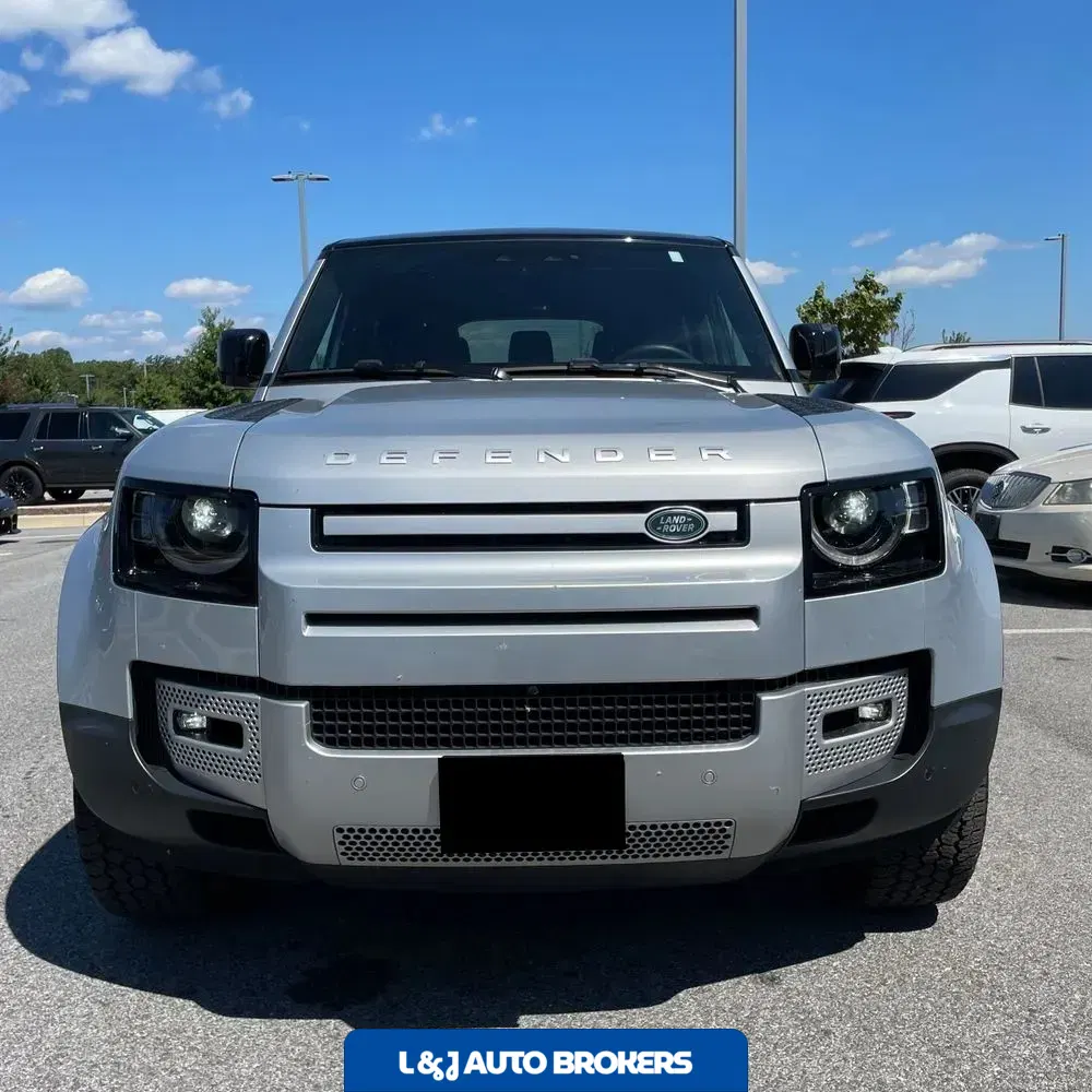 2024 Land Rover Defender 110 P400 S