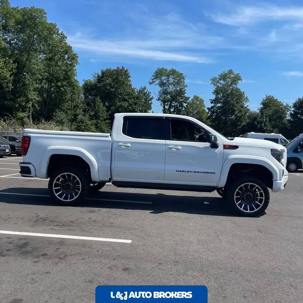 2023 GMC Sierra 1500 AT4