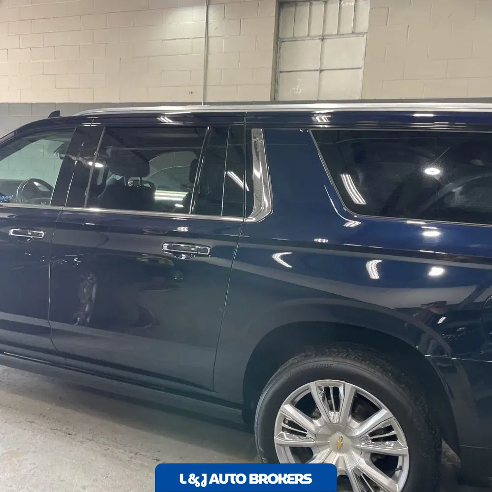2021 Chevrolet Suburban High Country