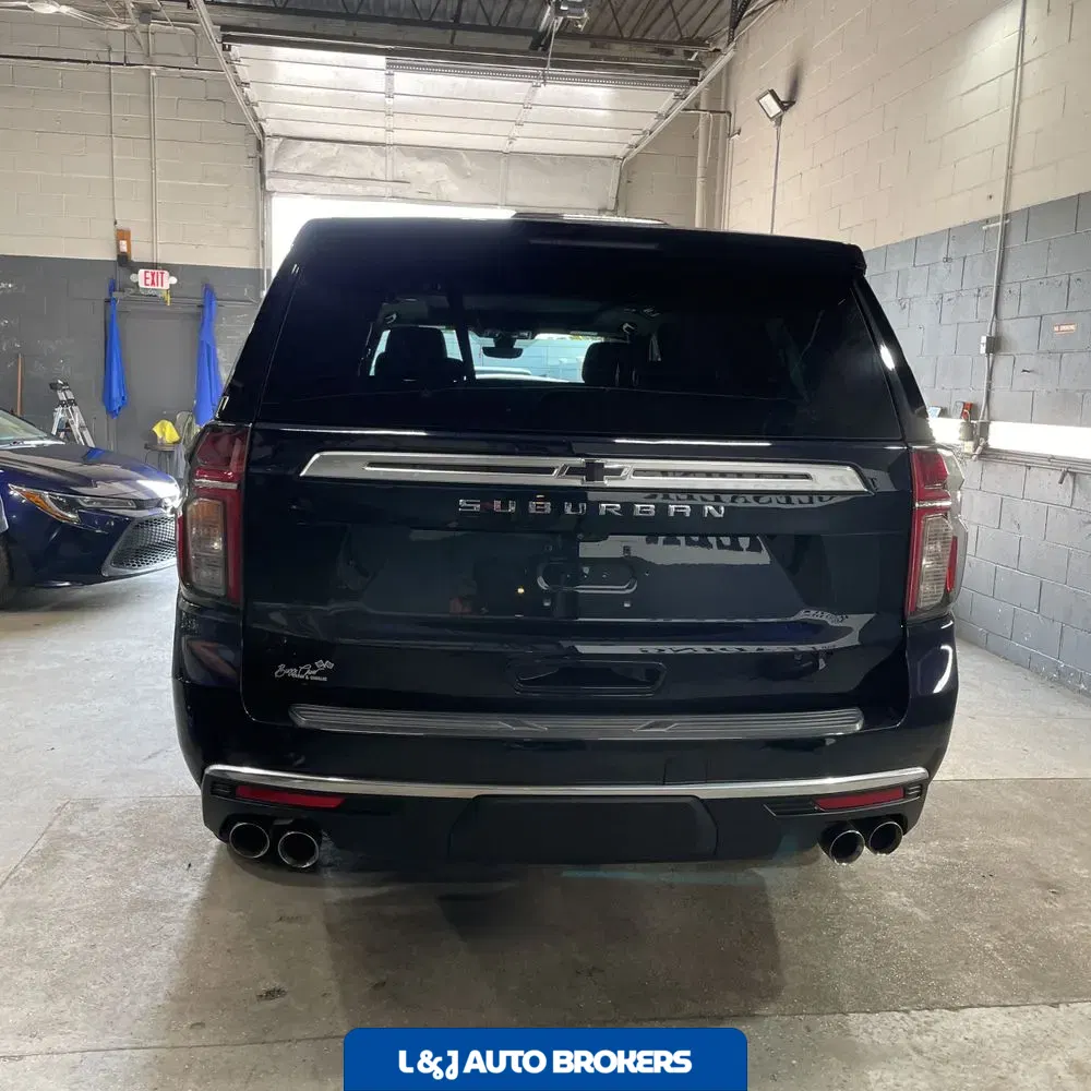 2021 Chevrolet Suburban High Country