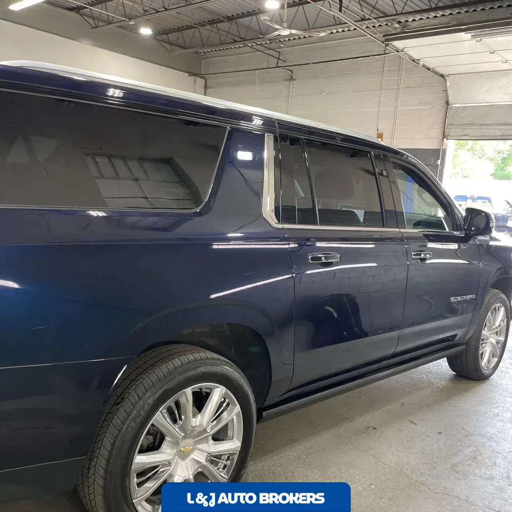 2021 Chevrolet Suburban High Country