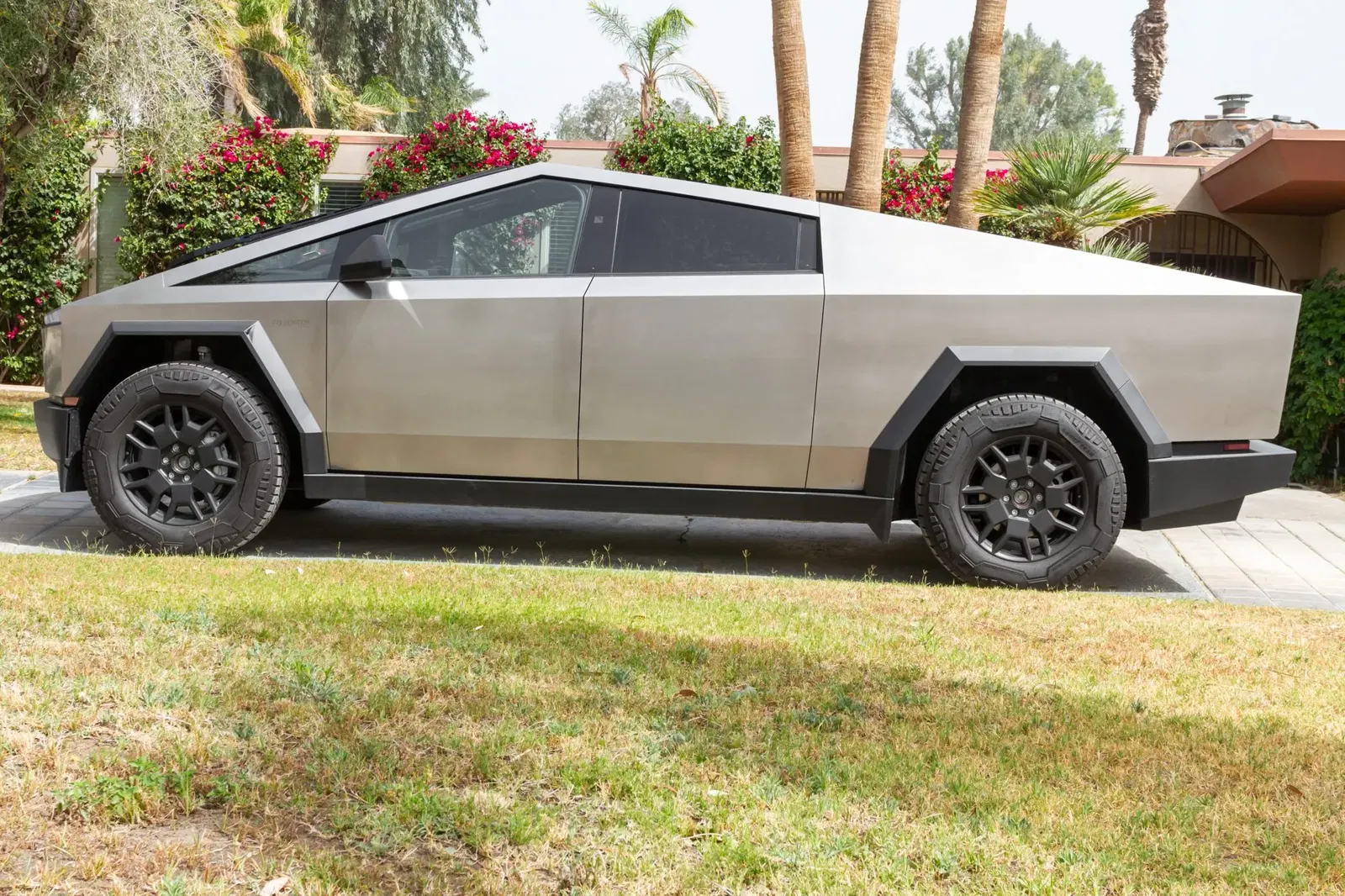 2024 Tesla Cybertruck AWD Foundation Series