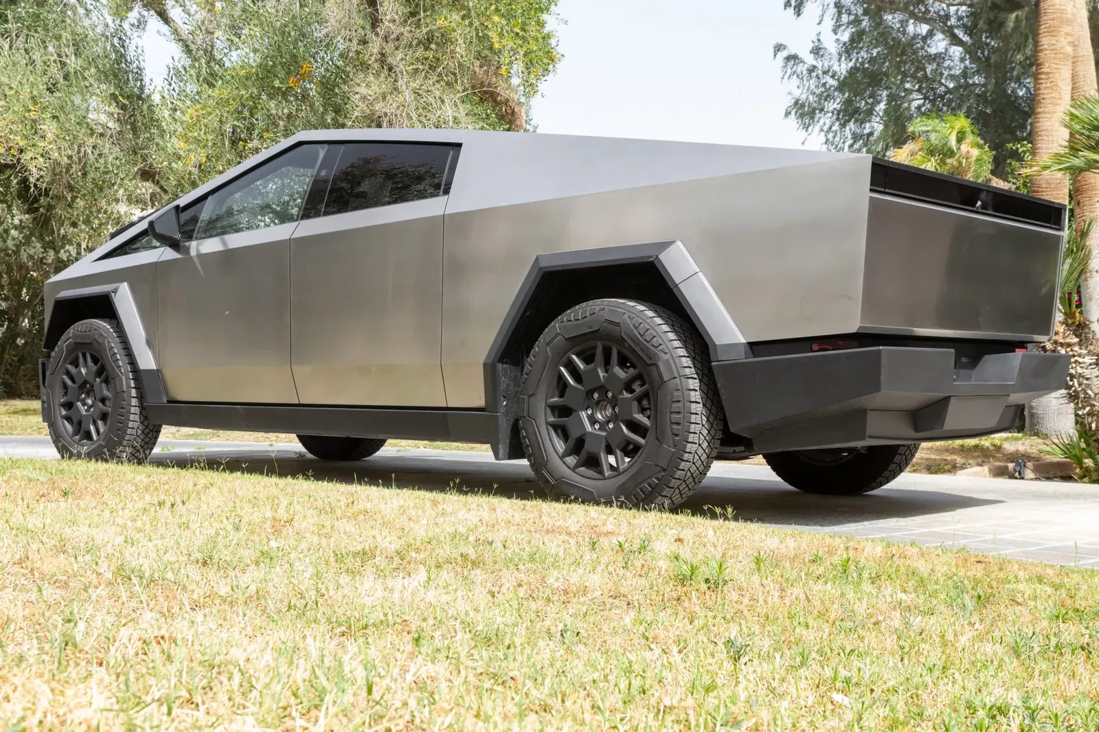 2024 Tesla Cybertruck AWD Foundation Series