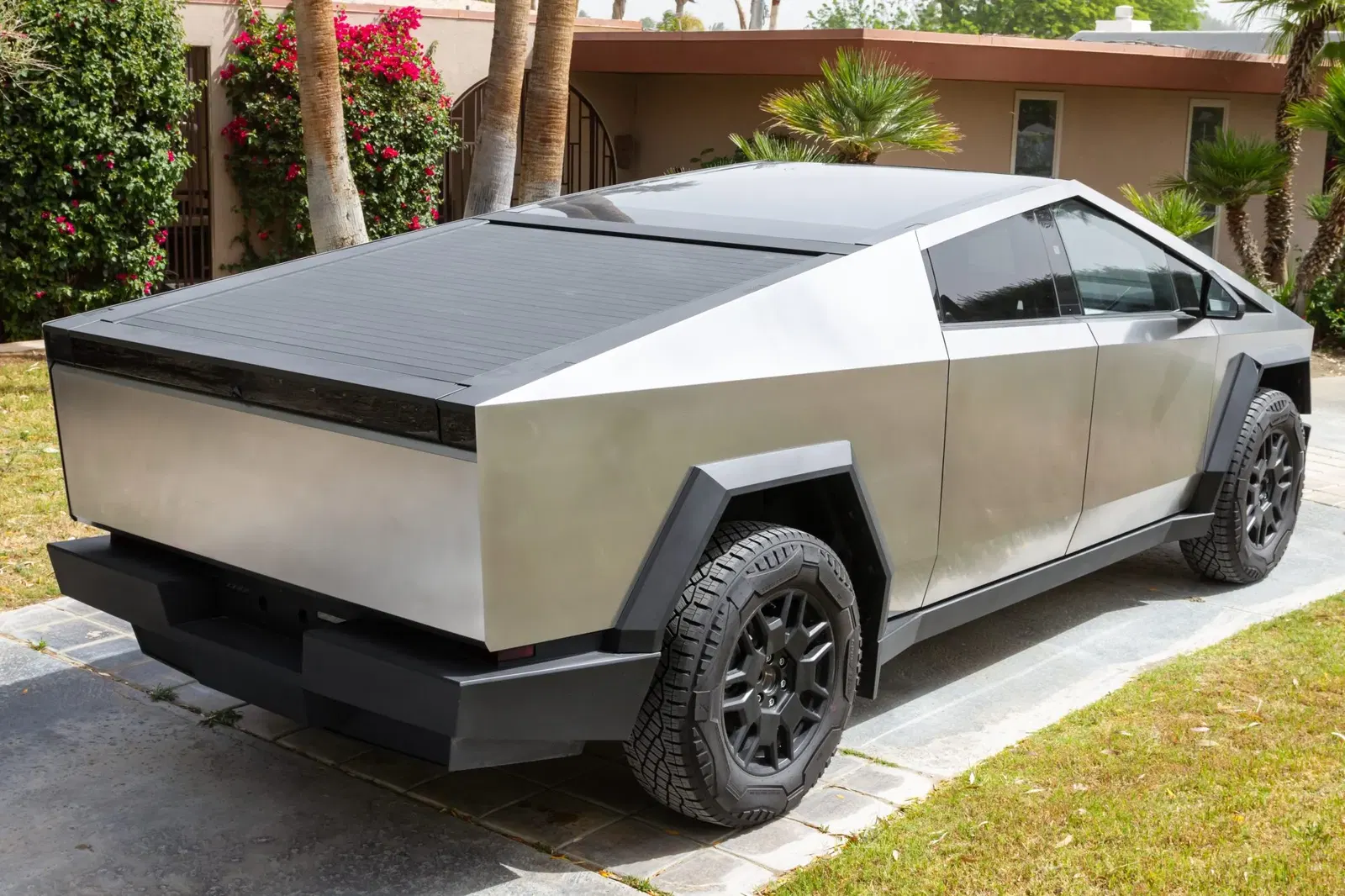 2024 Tesla Cybertruck AWD Foundation Series