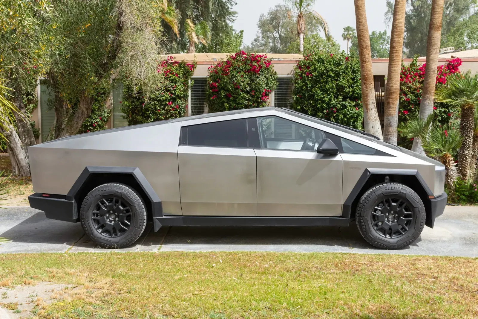 2024 Tesla Cybertruck AWD Foundation Series
