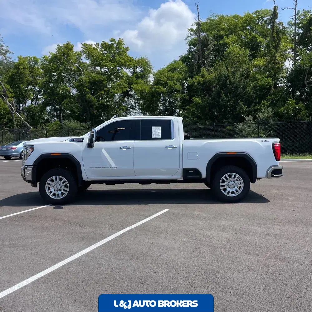 2024 GMC Sierra 2500HD SLT