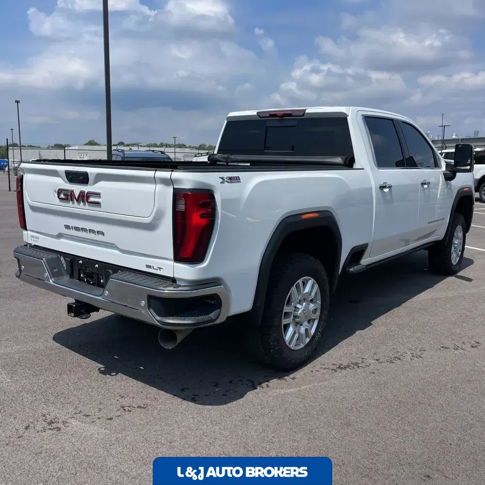 2024 GMC Sierra 2500HD SLT