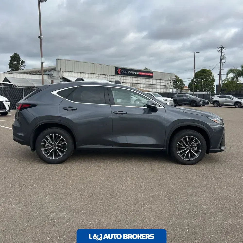 2025 Lexus NX 350h Premium